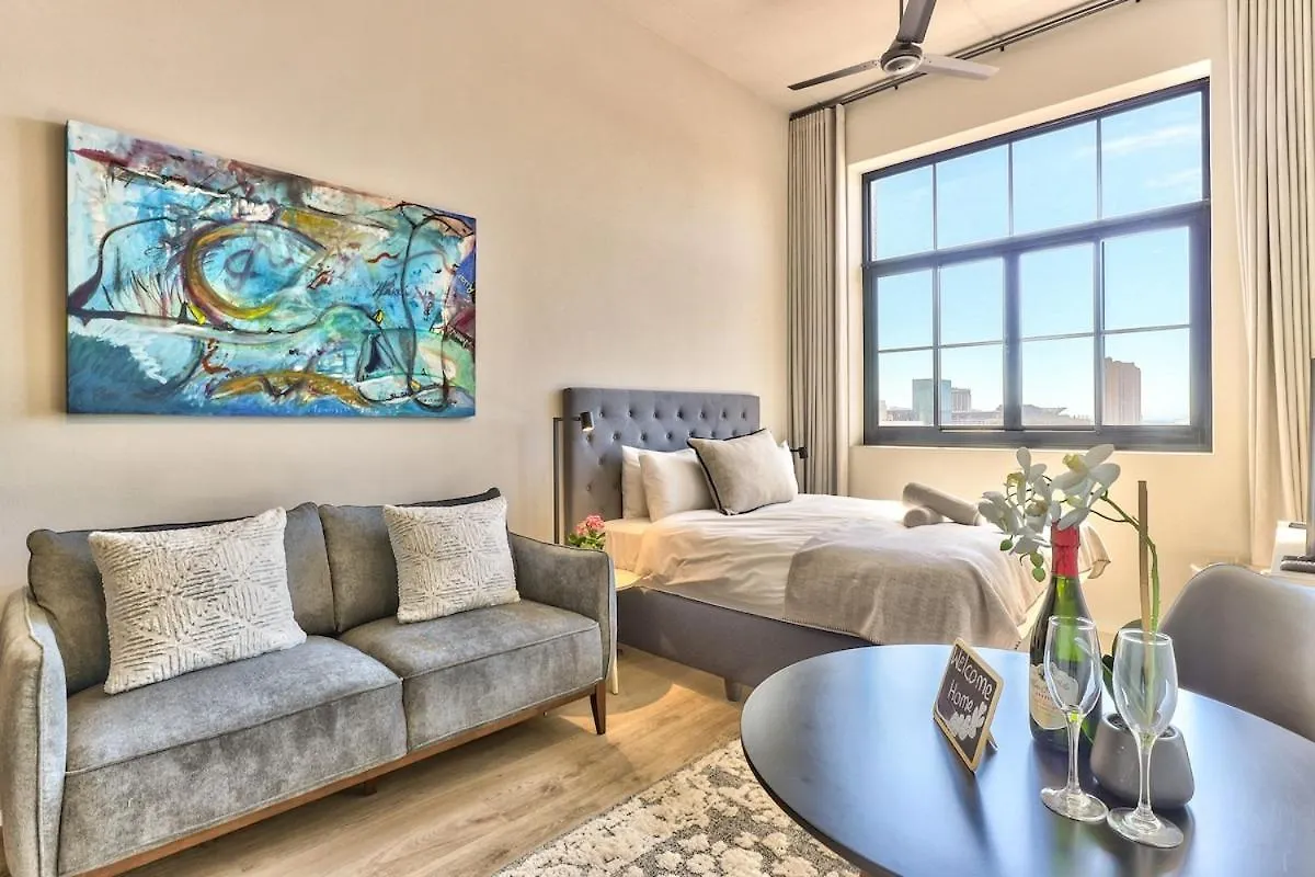 Sunny Haven In The Heart Of The East City W/Parking Le Cap
